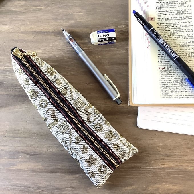 【おめでた柄】畳縁 ぺたんこ ミニポーチ カードケース 小銭入れ 白 金 縁起物 へび 瑞雲