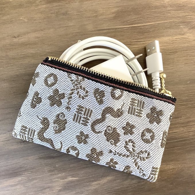 【おめでた柄】畳縁 ぺたんこ ミニポーチ カードケース 小銭入れ 白 金 縁起物 へび 瑞雲