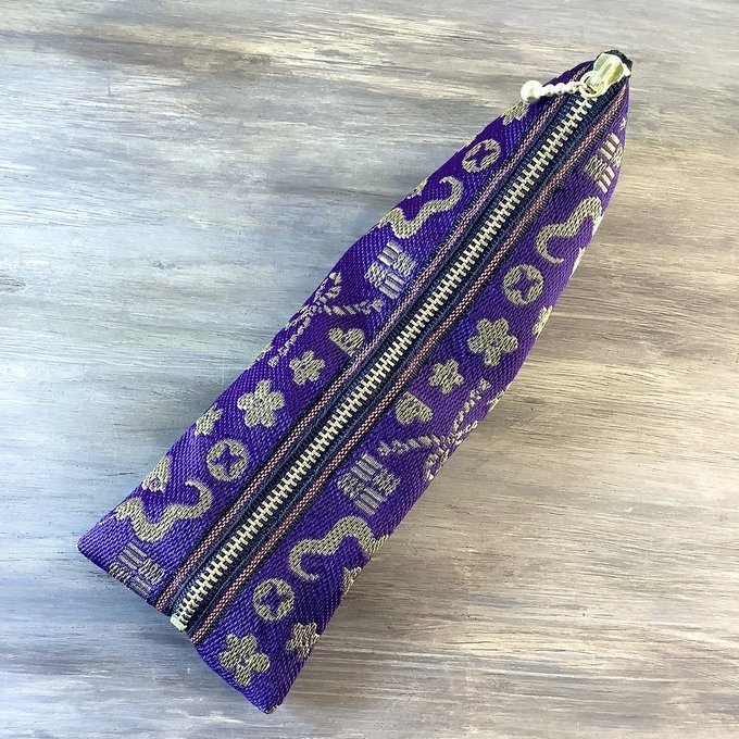 【おめでた柄】畳縁 テトラ型 ペンケース 紫 金 縁起物 へび 瑞雲