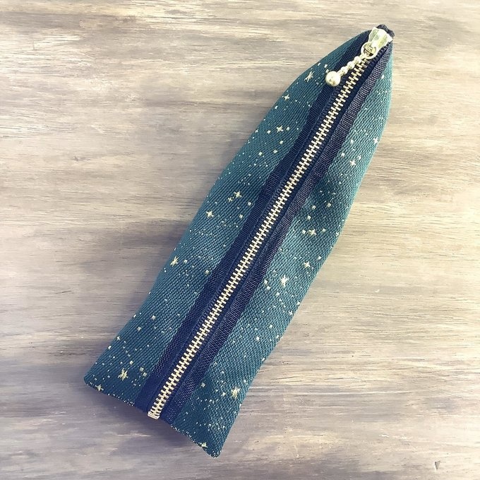 【海松藍の星空】畳縁 テトラ型 ペンケース 星 スター 宇宙 空 深緑 金