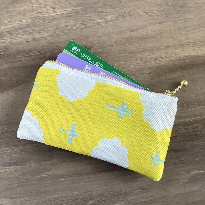 【飛行機と雲】畳縁 ぺたんこ ミニポーチ 小銭入れ カードケース 空 黄金空 黄色