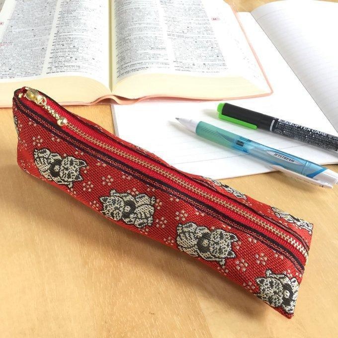 【招き猫】畳縁 ぺたんこ ミニポーチ 小銭入れ カードケース 縁起物 猫 幸運 赤