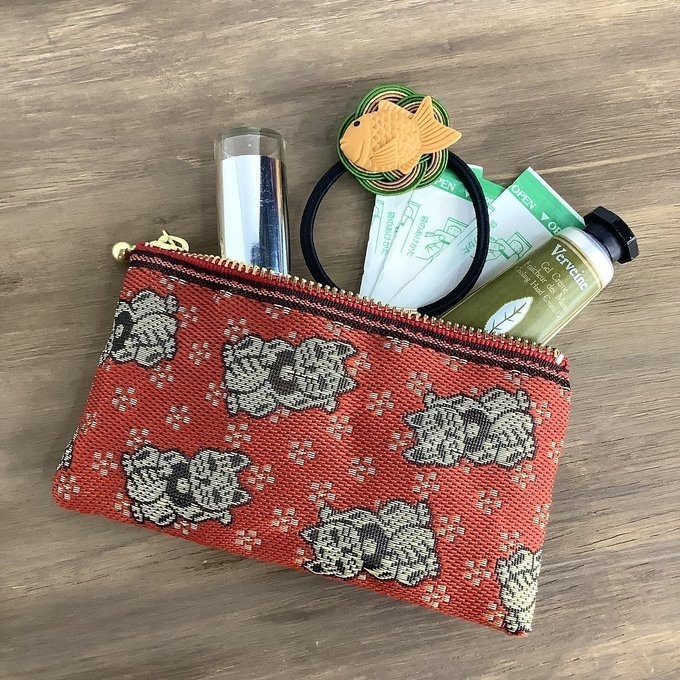 【招き猫】畳縁 ぺたんこ ミニポーチ 小銭入れ カードケース 縁起物 猫 幸運 赤