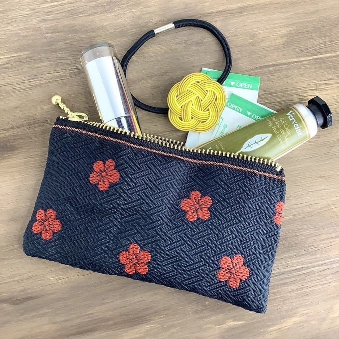 【夜の梅】畳縁 テトラ型 ペンケース 黒 梅 紅梅 春