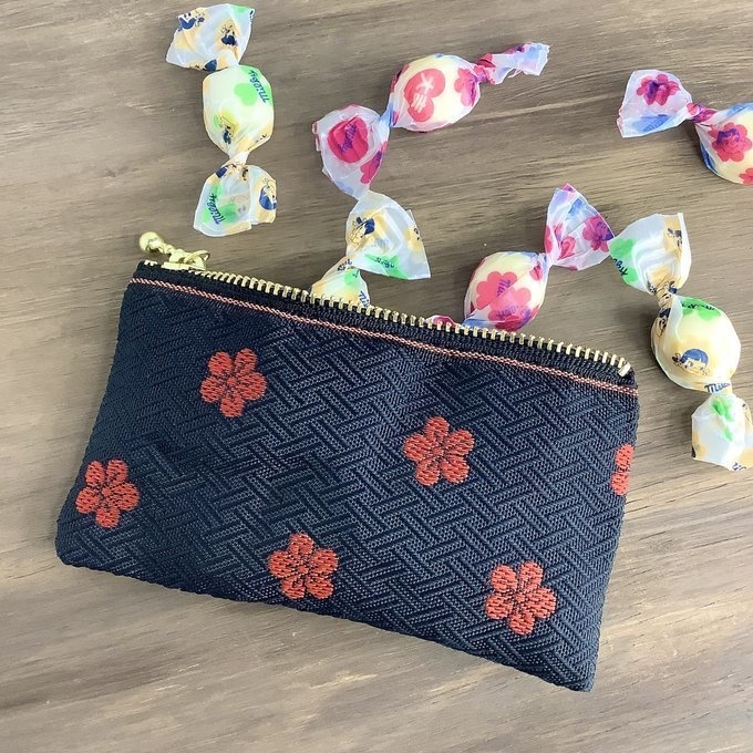 【夜の梅】畳縁 ぺたんこ ミニポーチ 小銭入れ カードケース 和風 春 黒 梅 紅梅