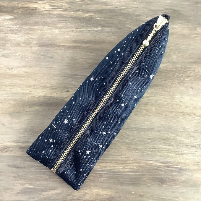 【星降る夜】畳縁 テトラ型 ペンケース 星 スター 宇宙 空 黒 銀