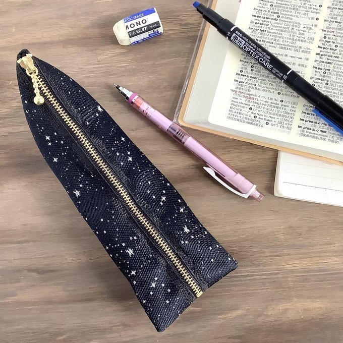 【星降る夜 銀星】畳縁 ぺたんこ ミニポーチ 小銭入れ カードケース 星 スター 宇宙 空 黒 銀