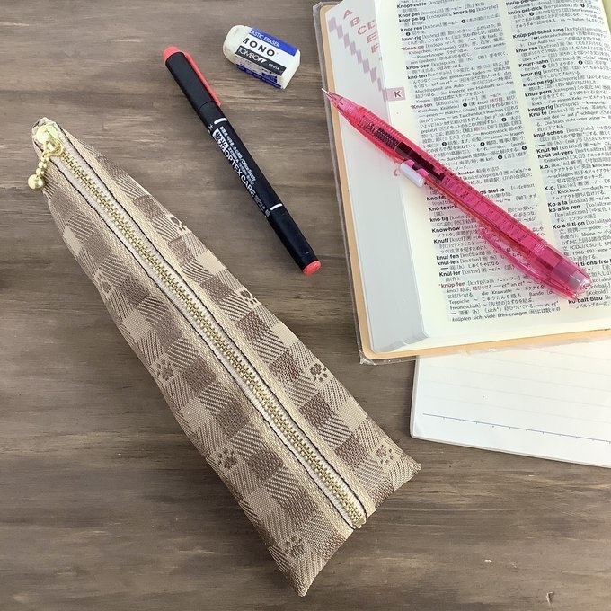 【肉球&ギンガム】畳縁 ぺたんこ 小銭入れ ミニポーチ カードケース 茶色 ベージュ 足あと 犬 猫