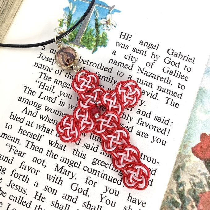 マリアのクロスペンダント 水引製 ストロベリーレッド メキシコ 十字架