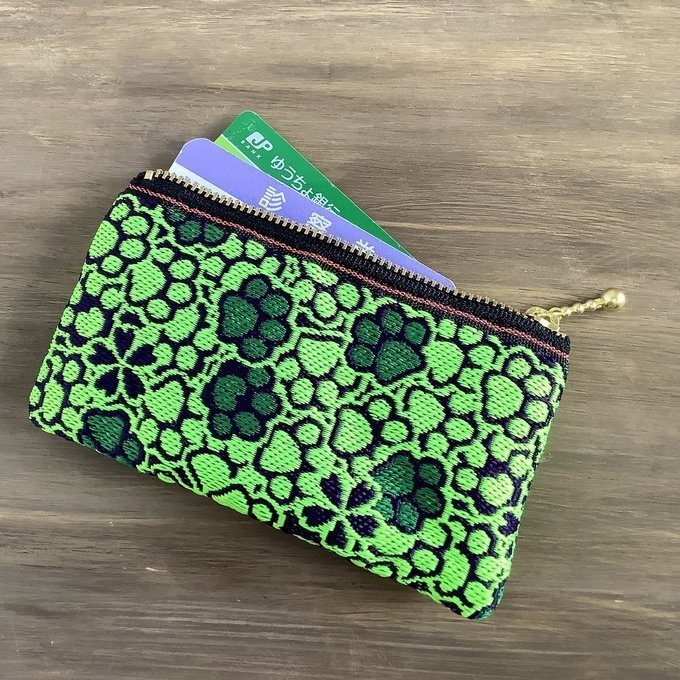 【肉球と桜】畳縁 ぺたんこ 小銭入れ ミニポーチ カードケース 和風 ネオングリーン 緑 蛍光 足あと 犬 猫