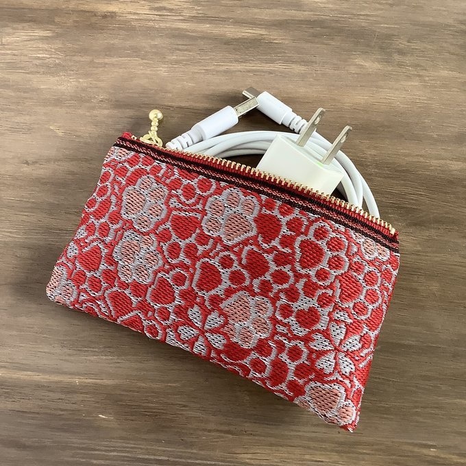 【肉球と桜】畳縁 ぺたんこ 小銭入れ ミニポーチ カードケース 和風 赤 銀 足あと 犬 猫