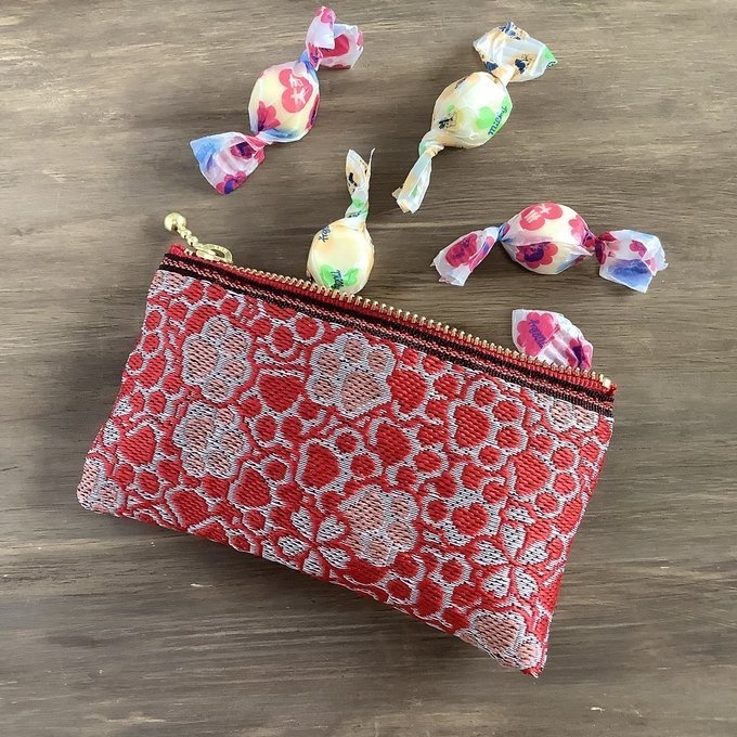 【肉球と桜】畳縁 ぺたんこ 小銭入れ ミニポーチ カードケース 和風 赤 銀 足あと 犬 猫
