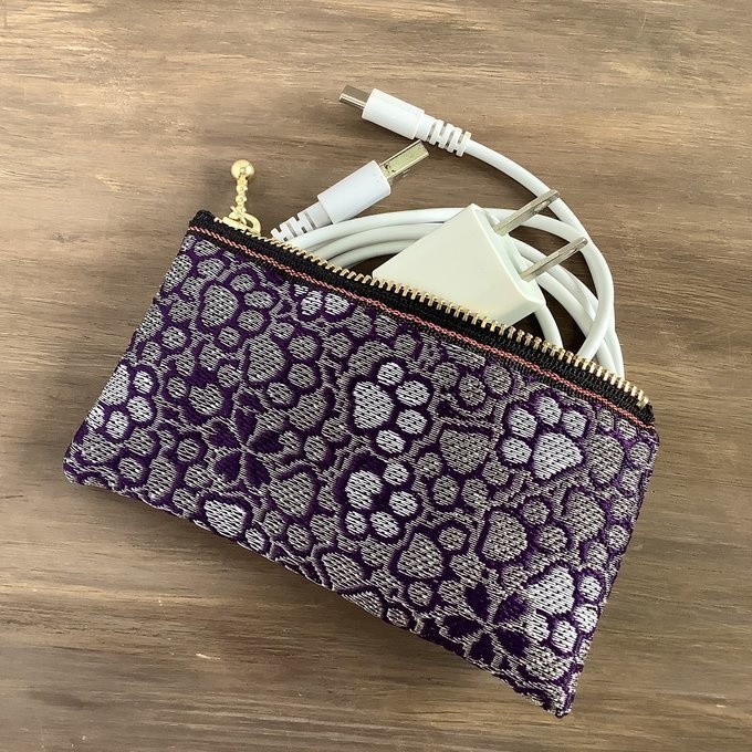 【肉球と桜】畳縁 ぺたんこ 小銭入れ ミニポーチ カードケース 和風 紫 銀 足あと 犬 猫