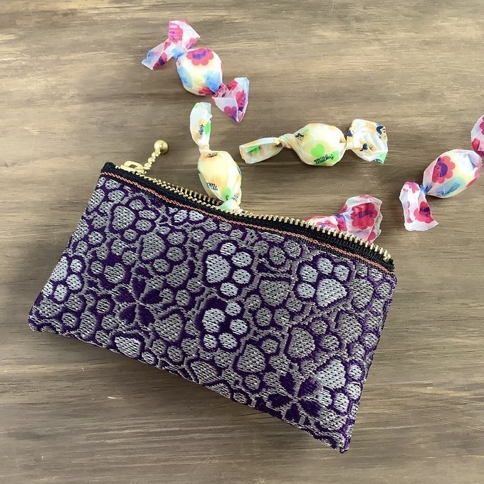 【肉球と桜】畳縁 ぺたんこ 小銭入れ ミニポーチ カードケース 和風 紫 銀 足あと 犬 猫