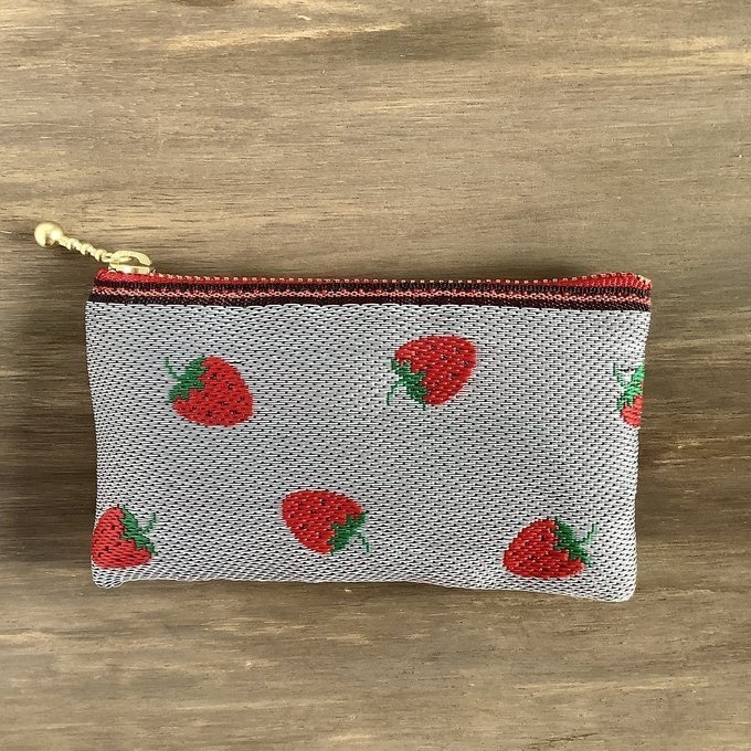 【大きめイチゴ】畳縁 ぺたんこ ミニポーチ 小銭入れ カードケース いちご ストロベリー レトロ 可愛い