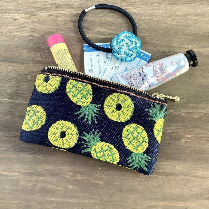 【パイン】畳縁 ぺたんこ ミニポーチ 小銭入れ カードケース 紺 夏 トロピカル