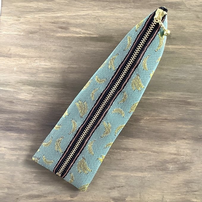 【バナナ】畳縁 テトラ型 ペンケース ミントカラー 金色 フルーツ