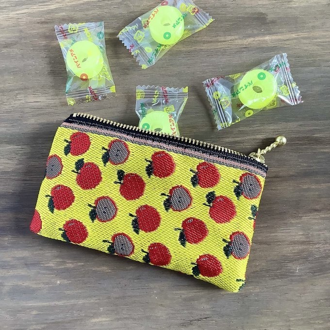 【りんご】畳縁 ぺたんこ ミニポーチ 小銭入れ カードケース 黄色 レトロポップ