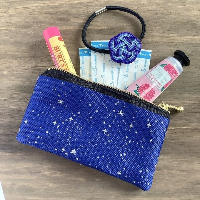 【星降る夜 銀星】畳縁 テトラ型 ペンケース 星 スター 宇宙 空 紺 金