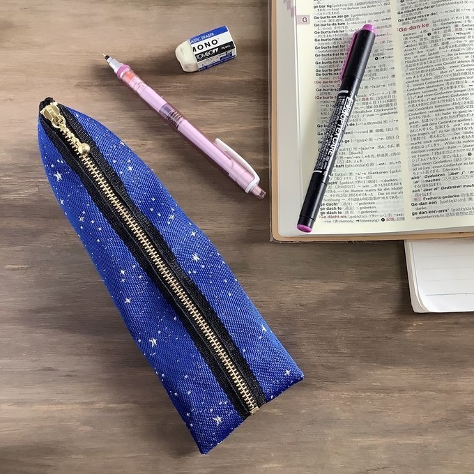 【星降る夜 銀星】畳縁 ぺたんこ ミニポーチ 小銭入れ カードケース 星 スター 宇宙 空 紺 銀