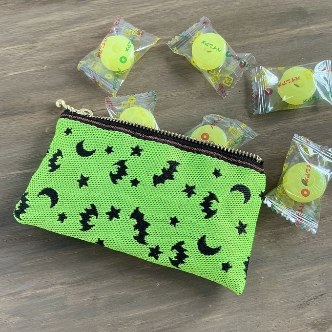 【こうもり】畳縁 ぺたんこ ミニポーチ 小銭入れ カードケース 蝙蝠 ゴスロリ ハロウィン ネオンカラー 黒