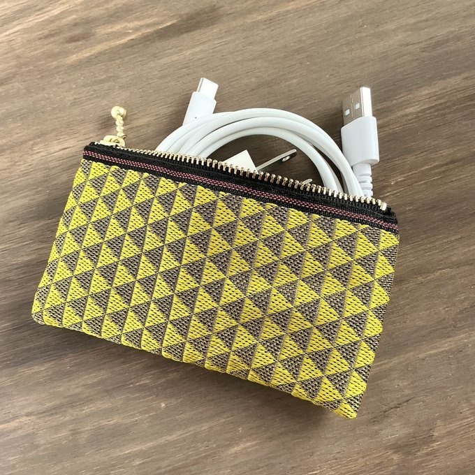 【鱗模様】畳縁 ぺたんこ ミニポーチ カードケース 小銭入れ 黄色 金 幾何学模様 三角 クール