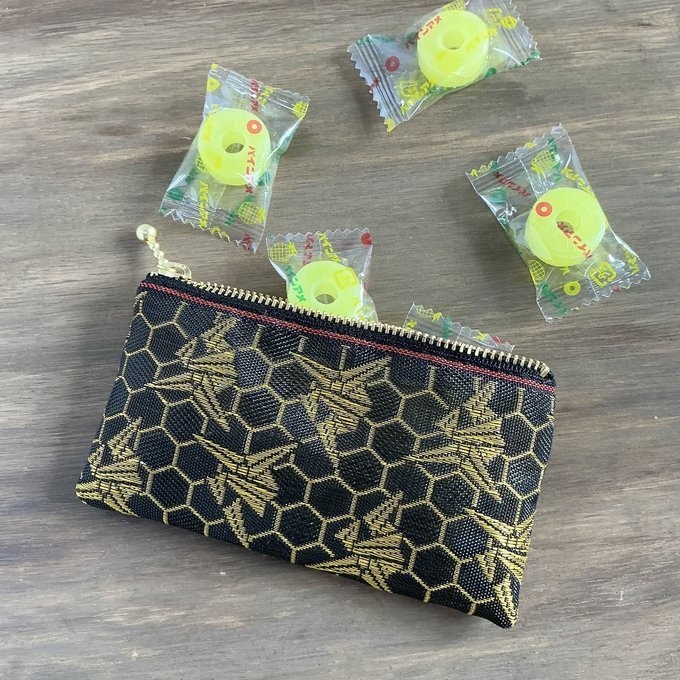 【折り鶴】畳縁 ミニポーチ カードケース 小銭入れ 数珠入れ 黒 金 亀甲 鶴 和風 千羽鶴 平和