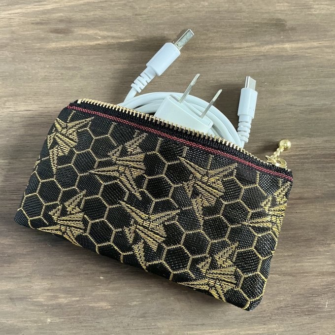 【折り鶴】畳縁 ミニポーチ カードケース 小銭入れ 数珠入れ 黒 金 亀甲 鶴 和風 千羽鶴 平和