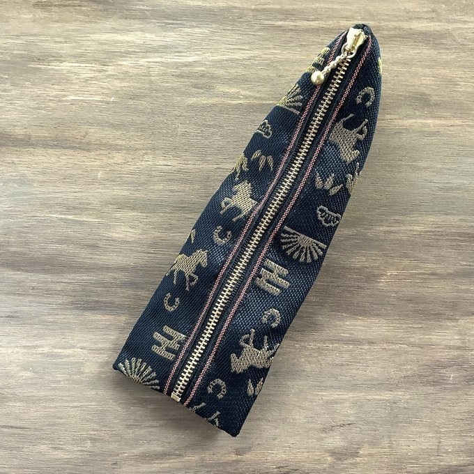 【おめでた柄】畳縁 テトラ型 ペンケース 馬 黒 金 アハルテケ 縁起物 エ霞 松竹梅