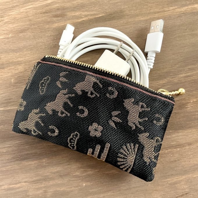 【おめでた柄】畳縁 ぺたんこ ミニポーチ カードケース 小銭入れ 数珠入れ 馬 アハルテケ 黒 金 縁起物 エ霞 松竹梅