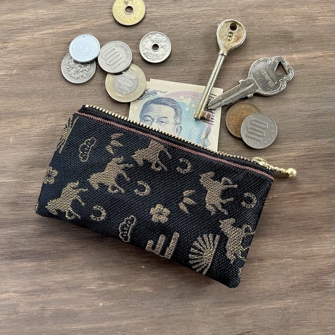 【おめでた柄】畳縁 ぺたんこ ミニポーチ カードケース 小銭入れ 数珠入れ 馬 アハルテケ 黒 金 縁起物 エ霞 松竹梅