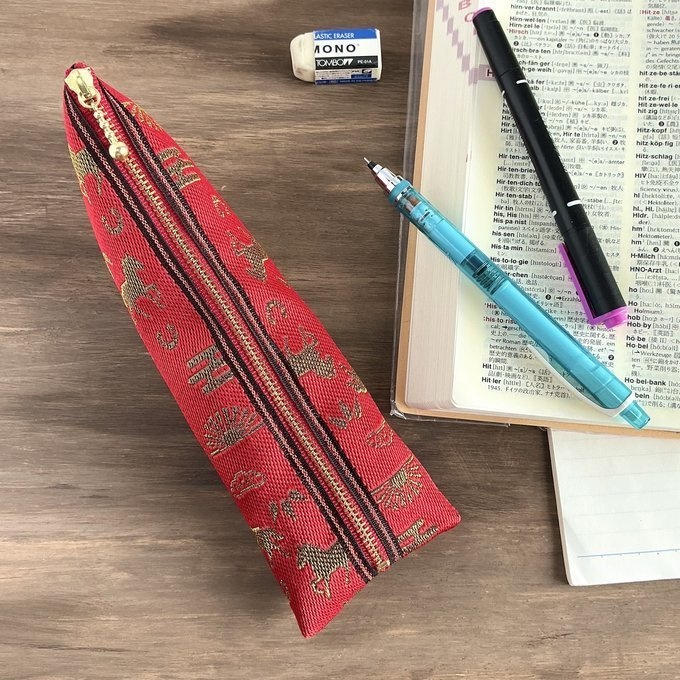 【おめでた柄】畳縁　テトラ型　ペンケース　馬　赤　金　アハルテケ　縁起物　エ霞　松竹梅