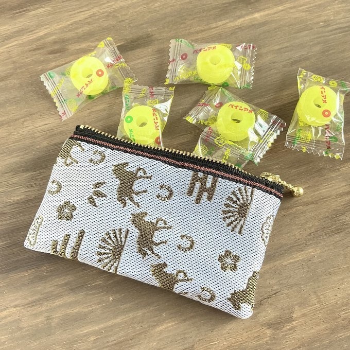【おめでた柄】畳縁 ぺたんこ ミニポーチ カードケース 小銭入れ 数珠入れ 馬 アハルテケ 白 金 縁起物 エ霞 松竹梅