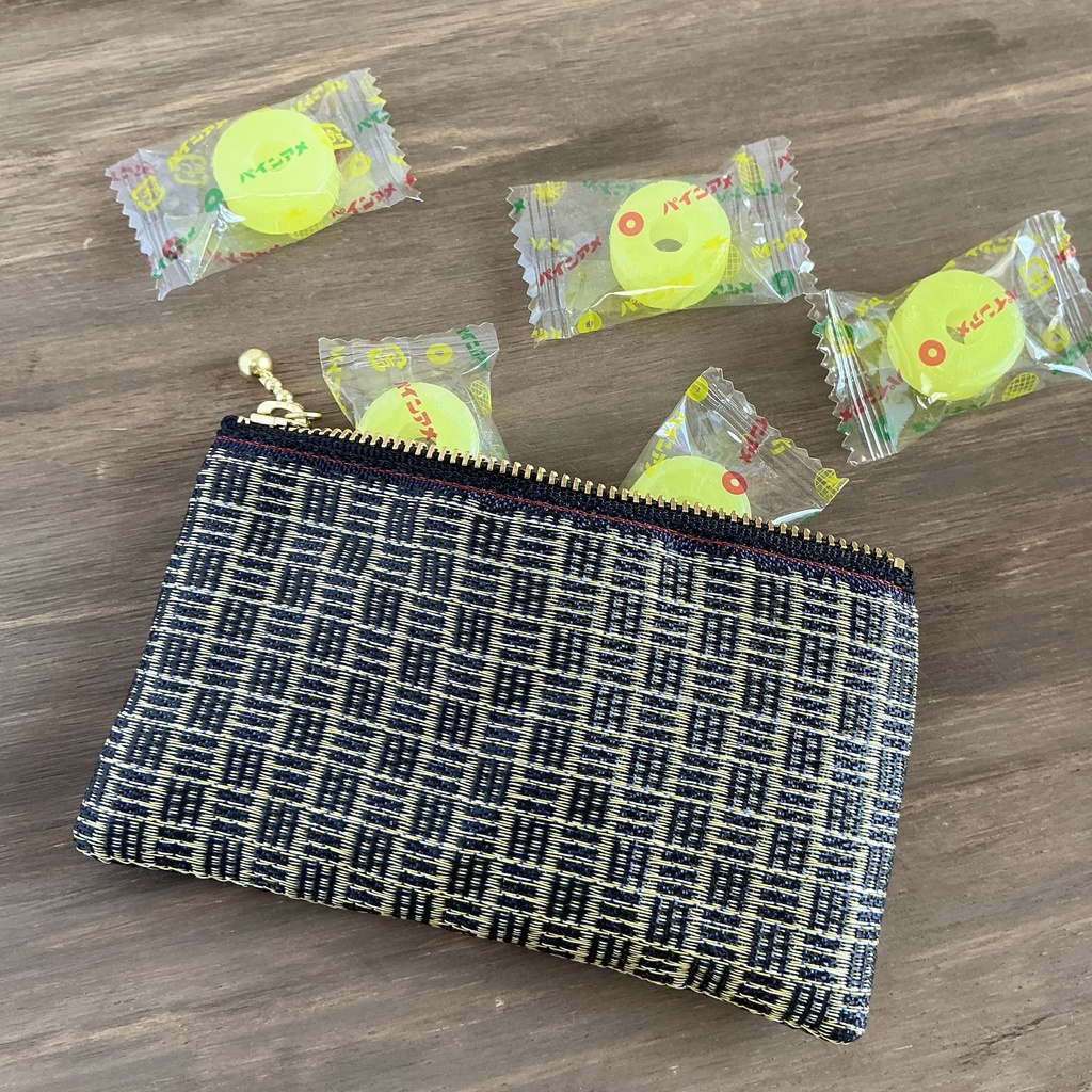 【三崩し】畳縁 ぺたんこ ミニポーチ カードケース 小銭入れ 網代 桧垣 金 紺