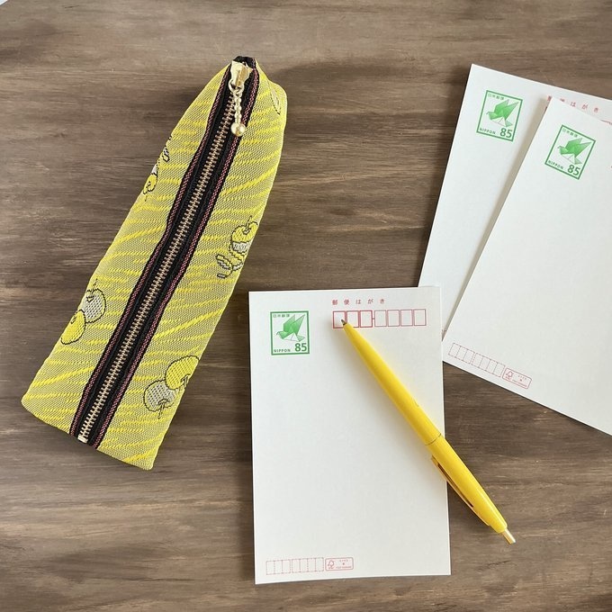 【皮むき りんご】畳縁 テトラ型 ペンケース リンゴ 安曇野 信州 黄色