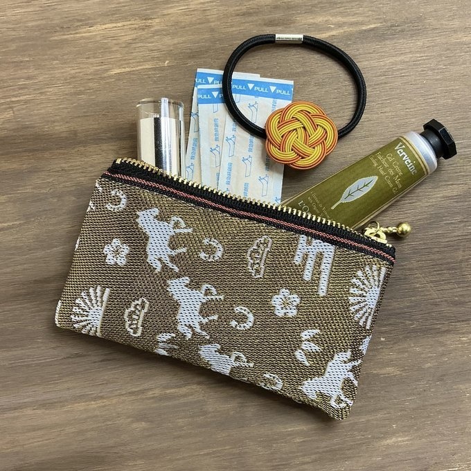 【金のおめでた柄】畳縁 テトラ型 ペンケース 白馬 ゴールド 縁起物 エ霞 松竹梅