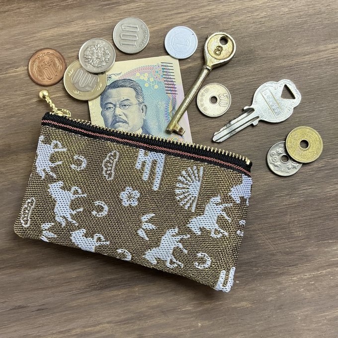 【金のおめでた柄】畳縁 ぺたんこ ミニポーチ カードケース 小銭入れ 数珠入れ 白馬 ゴールド 縁起物 エ霞 松竹梅