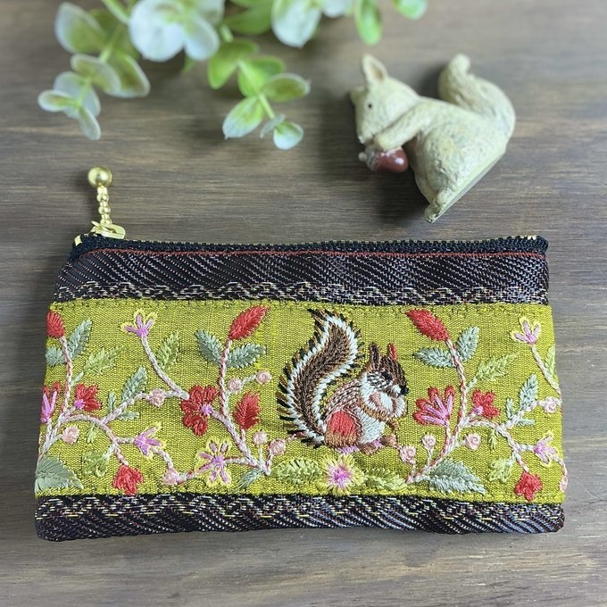 【りす】畳縁&刺繍リボン ぺたんこ ミニポーチ 小銭入れ カードケース 可愛い リス