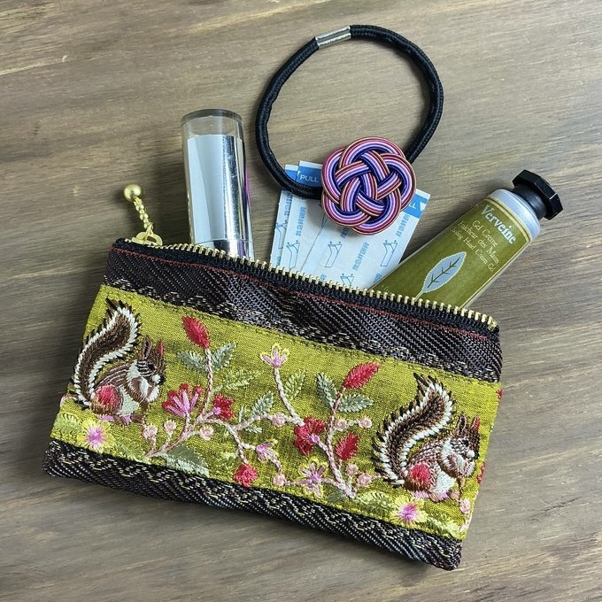 【りす】畳縁&刺繍リボン ぺたんこ ミニポーチ 小銭入れ カードケース 可愛い リス