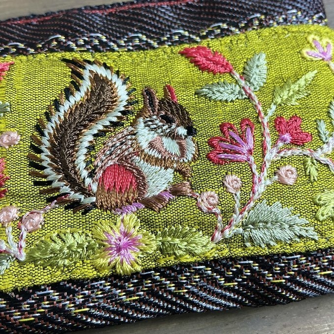【りす】畳縁&刺繍リボン ぺたんこ ミニポーチ 小銭入れ カードケース 可愛い リス