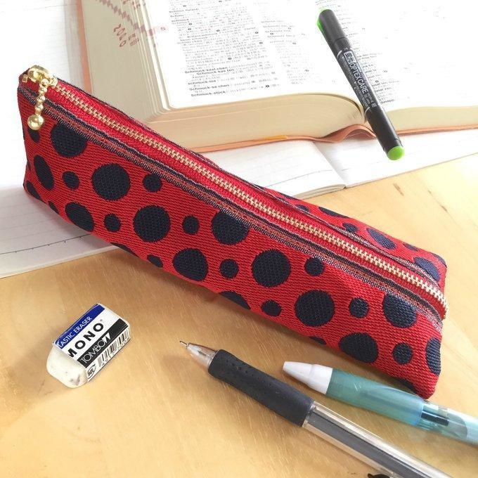 【草間弥生風?】 畳縁 テトラ型 ミニポーチ 小銭入れ 水玉 ドット