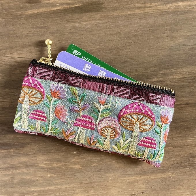 【きのこ】畳縁&刺繍リボン ぺたんこ ミニポーチ 小銭入れ カードケース 可愛い ベニテングダケ