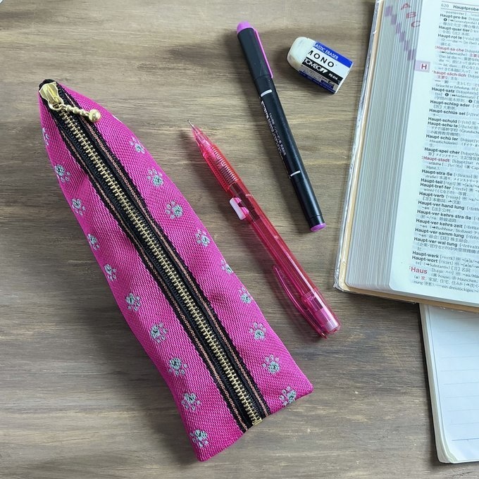 【足あと】畳縁　テトラ型　ペンケース　ピンク　グレー　肉球　犬　猫