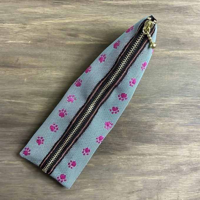 【足あと】畳縁 テトラ型 ペンケース グレー ピンク 肉球 犬 猫