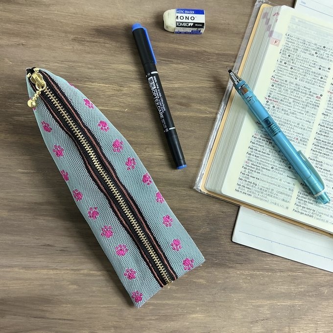 【足あと】畳縁 ぺたんこ ミニポーチ カードケース 小銭入れ 肉球 グレー ピンク 犬 猫