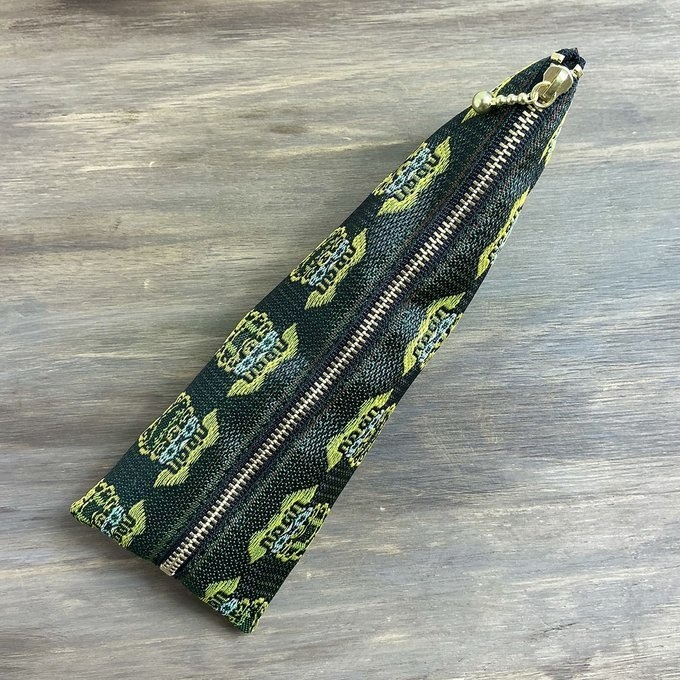 【シーサー】畳縁 テトラ型 ペンケース 獅子 沖縄 深緑 グリーン