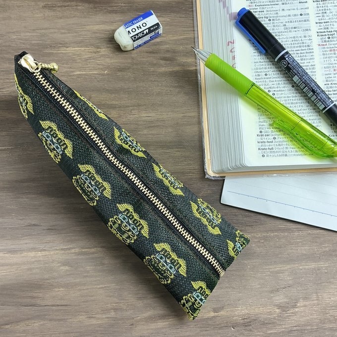 【シーサー】畳縁 ぺたんこ ミニポーチ 小銭入れ カードケース 獅子 沖縄 深緑 グリーン