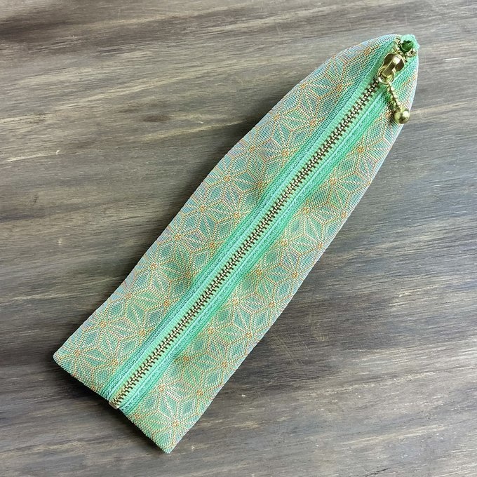 【新緑の木漏れ日】畳縁 テトラ型 ペンケース 麻の葉模様 グリーン 若葉色 薄緑 ニュアンスカラー