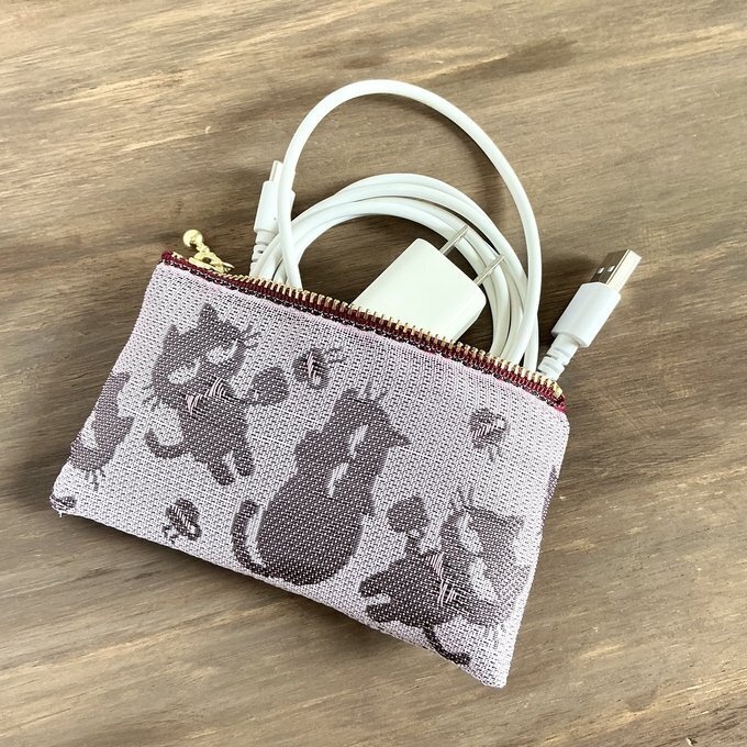 【おちゃめ猫】畳縁 ぺたんこ ミニポーチ カードケース 小銭入れ ピンク 灰桜 シルエット