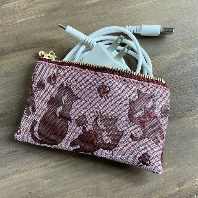 【おちゃめ猫】畳縁　ぺたんこ　ミニポーチ　カードケース　小銭入れ　赤　シルエット